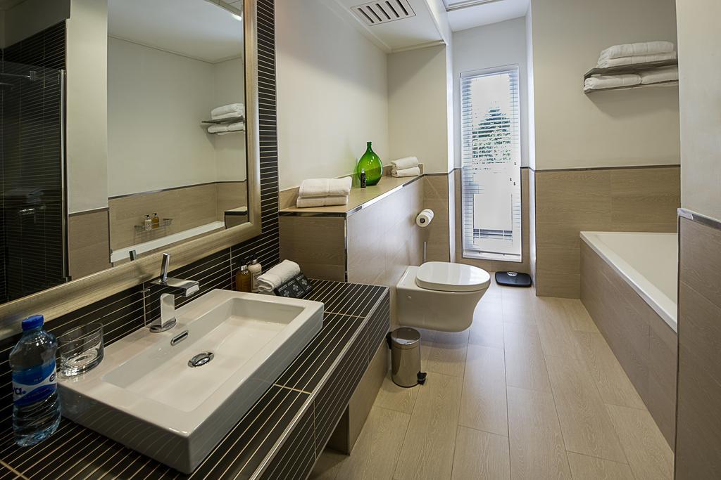 The George Hotel لاغوس المظهر الخارجي الصورة