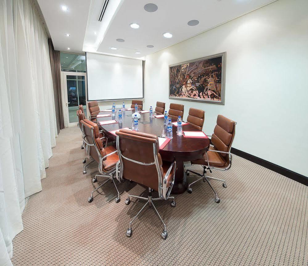 The George Hotel لاغوس المظهر الخارجي الصورة